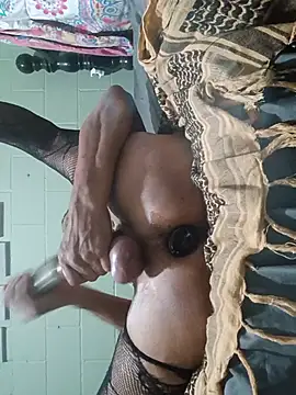 Innsaciable webcam show