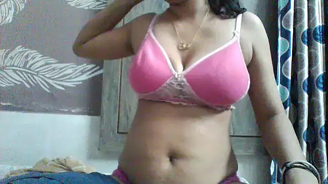 shalini_fire 即時 XXX 聊天