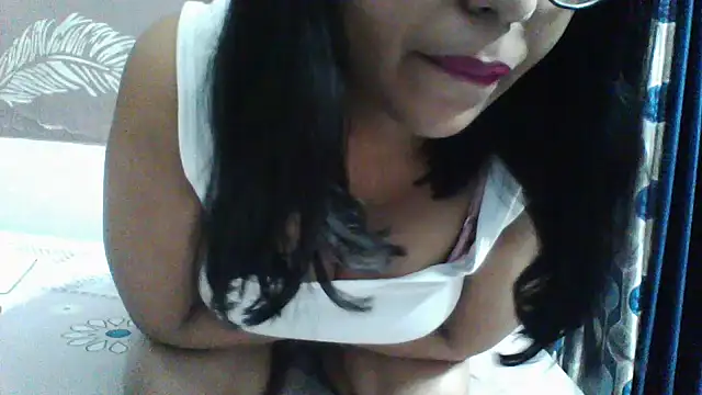 shalini_fire Chat XXX in diretta