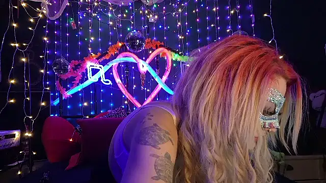 Pokazy przed kamerką – anonymouszN