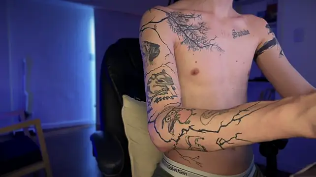 Show modela Den_BlueXx na web-kameri