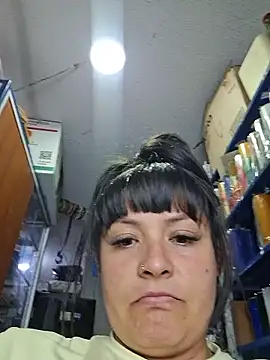 Pertunjukan Kamera Web Isa_bella95