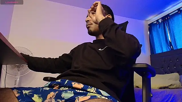 imyourg0d 在線直播表演