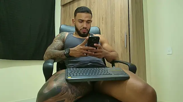bruno_miller_ Show Webcam