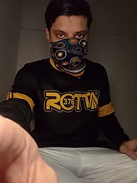 Show modela luisfelipe180 na web-kameri