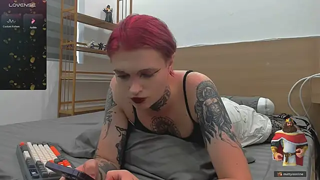 Simona_Rain: διαδικτυακό σόου στην κάμερα