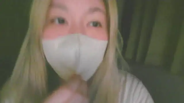 Remi_officialのライブXXXチャット