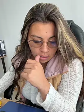 LIZ-06_'s Webcam Show