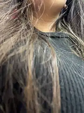 LIZ-06_ Show Webcam