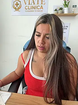 הופעת וובקאם של LIZ-06_
