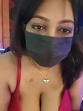 Pokazy przed kamerką – hotbaby_sona