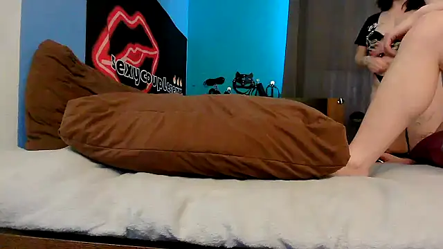Pokazy przed kamerką – sexycouplesexx