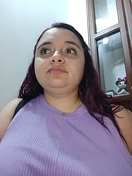 Pokój czatu na żywo – CURVY-HORNY