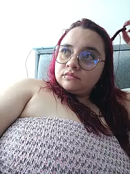CURVY-HORNYのライブXXXチャット