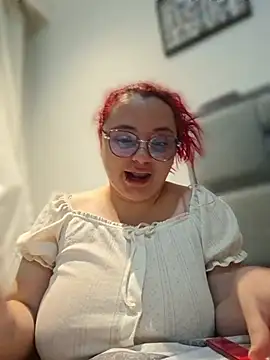 Czat XXX na żywo – CURVY-HORNY