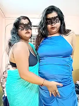 Show de Naughty_Kayra na webcam