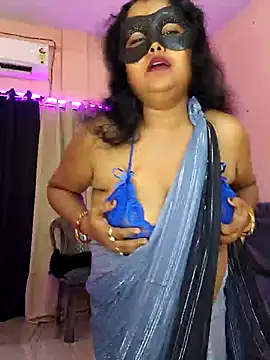 Naughty_Kayra webcam show