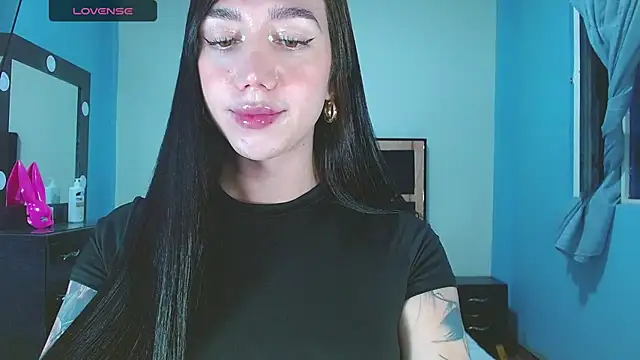 karla_zambrano Show in webcam