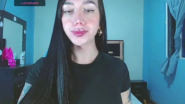 karla_zambrano's Webcam Show
