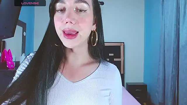 karla_zambrano's Webcam Show