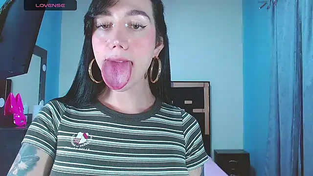 karla_zambrano Adlı Modelin Web Kamerası Şovu