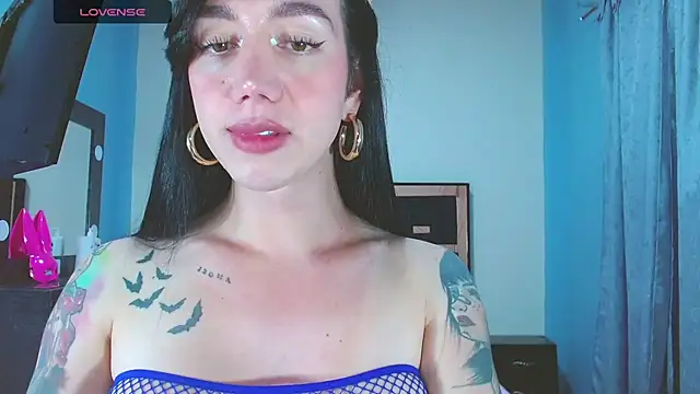 karla_zambrano's Webcam Show