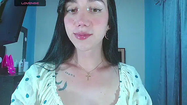 karla_zambrano's Webcam Show