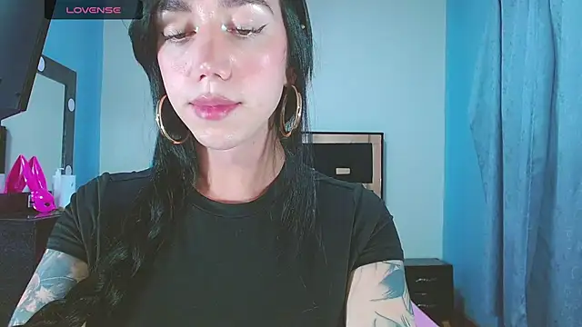 Show modela karla_zambrano na web-kameri