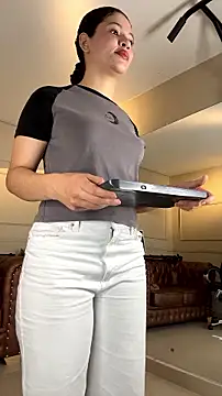 SHARONN____ Chat XXX in diretta