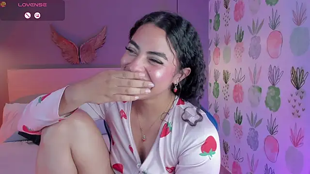 yaya23x's Live XXX Chat