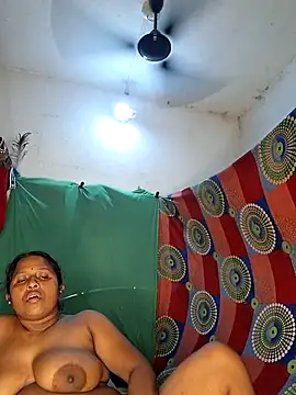 Real_Desi_Couplen Webbikameraesitys