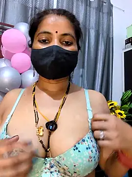 Show modela MoonlikeData9 na web-kameri