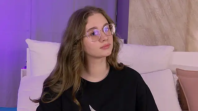 EllieHayes 网络视讯表演
