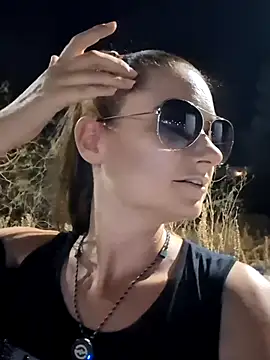 Samira-Summern Webbikameraesitys