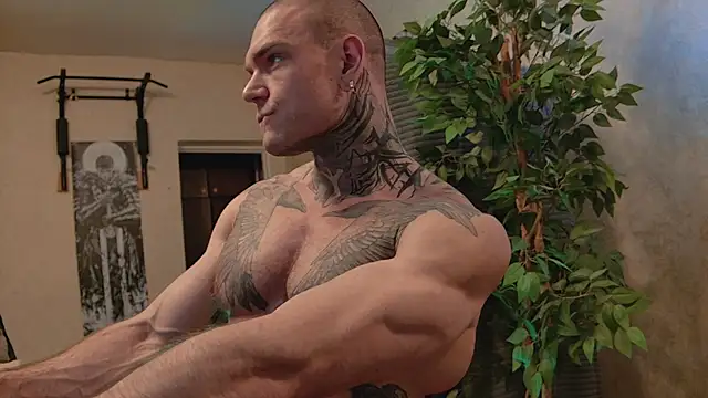 bulatov_xx Show Webcam