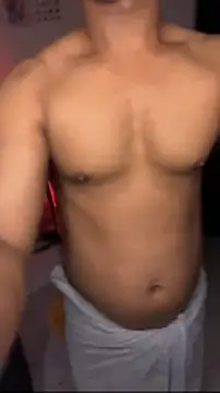 DarkMuscleBoyX webkamerás műsora