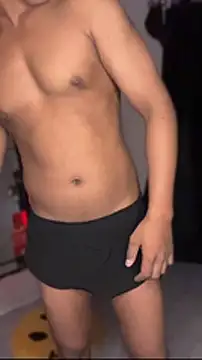DarkMuscleBoyX Adlı Modelin Web Kamerası Şovu