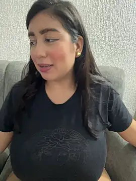 Savinneexotic Adlı Modelin Web Kamerası Şovu