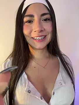 Chat XXX en directo de Melody_04
