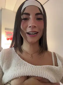 Melody_04 Adlı Modelin Canlı XXX Sohbeti