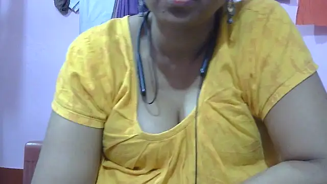 Pooja-suman's Live XXX Chat