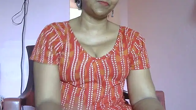 Pooja-suman's Live XXX Chat