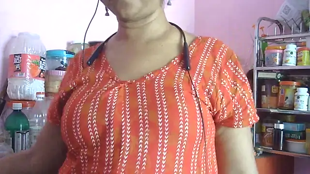 Pooja-suman's Webcam Show