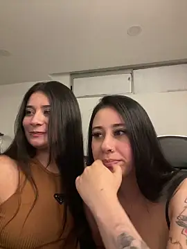 חדר צ'אט בשידור חי של Iamzoee_