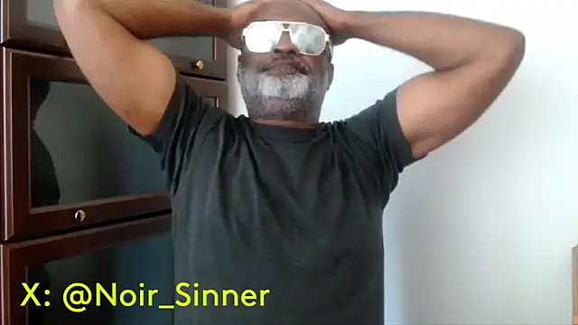 Chat XXX en directo de sinnernoir