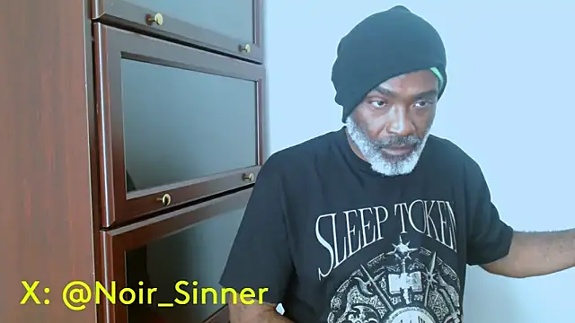 Pertunjukan Kamera Web sinnernoir