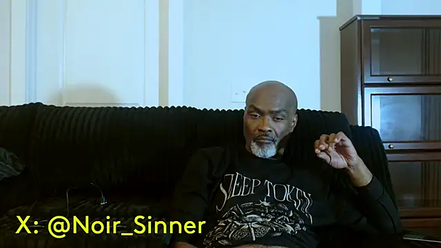 sinnernoir Show in webcam
