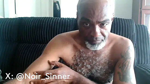 sinnernoir Show in webcam