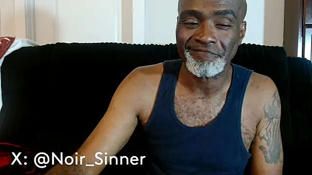 sinnernoir: διαδικτυακό σόου στην κάμερα