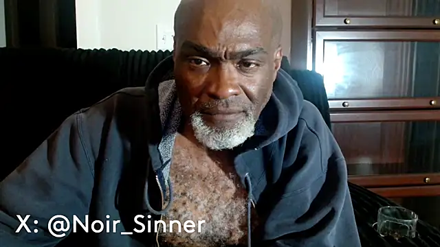 sinnernoir Show in webcam